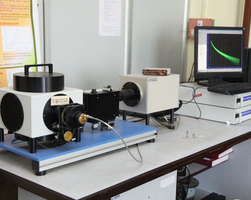 7. Fluorescence lifetime Spectrofluorometer.jpg