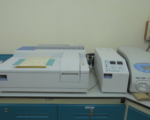 18. UV VIS spectrometer.jpg